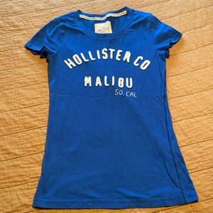 Hollister tee